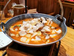 -老滇山寨•云南特色菜•地方菜•民族风情歌舞表演(金碧店)