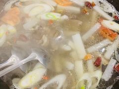 -老街烧烤大排档·地道湖北菜·龙虾馆(汉口火车站店)