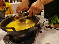 -鲜入围煮花胶鸡海鲜火锅