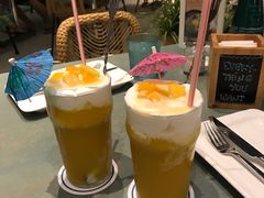 -Cha Cha's Beach Cafe