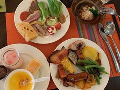 -岷山饭店-芝芝自助餐厅