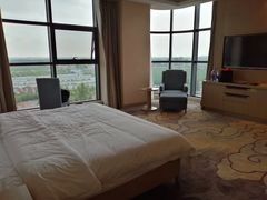 -兴芮温泉度假区