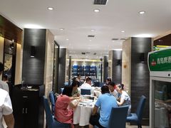 大堂-品味居·首店·大连鲜活海鲜大连菜(东港店)