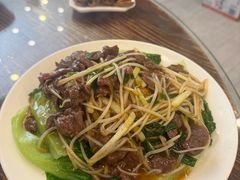 湿炒牛河-正能量脆肉鲩火锅
