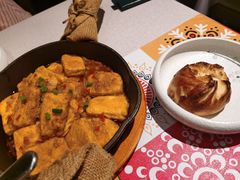 -云海肴·汽锅鸡·云南菜(天山百盛优客店)