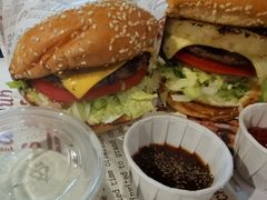 -The Habit Burger Grill 哈比特汉堡(复兴soho店)
