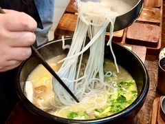 -银米·云南传统过桥米线(双廊黑金冠店)