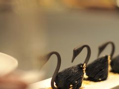 黑天鹅榴莲酥-悦秀·高级粤菜