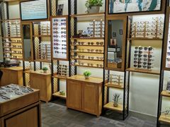 -LOGO眼镜·蔡司品牌折扣店(龙华清湖店)