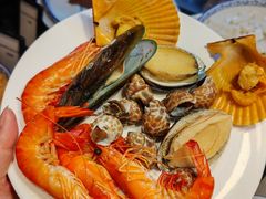 -广州万富希尔顿酒店·感趣自助餐厅·金秋蟹宴生蚝海鲜刺身