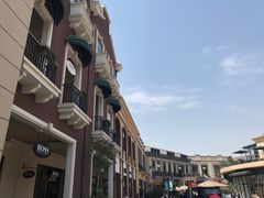 -王府井奥莱临潼小镇(临潼店)