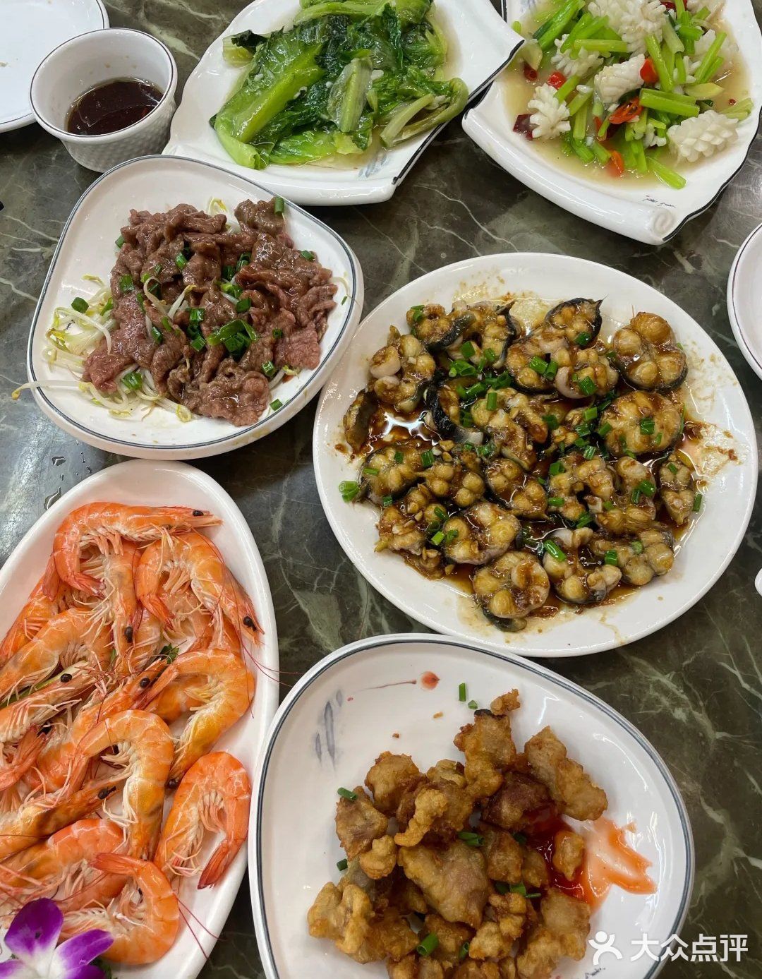 🔥新鲜海味与地道姜母鸭的味蕾盛宴！🦀