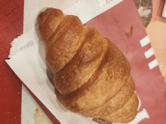 可颂配拿铁-肯德基(建外SOHO店)