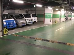 -徐汇日月光地下停车场