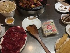-胡须佬鸡煲四季火锅店(石厦西村直营店)