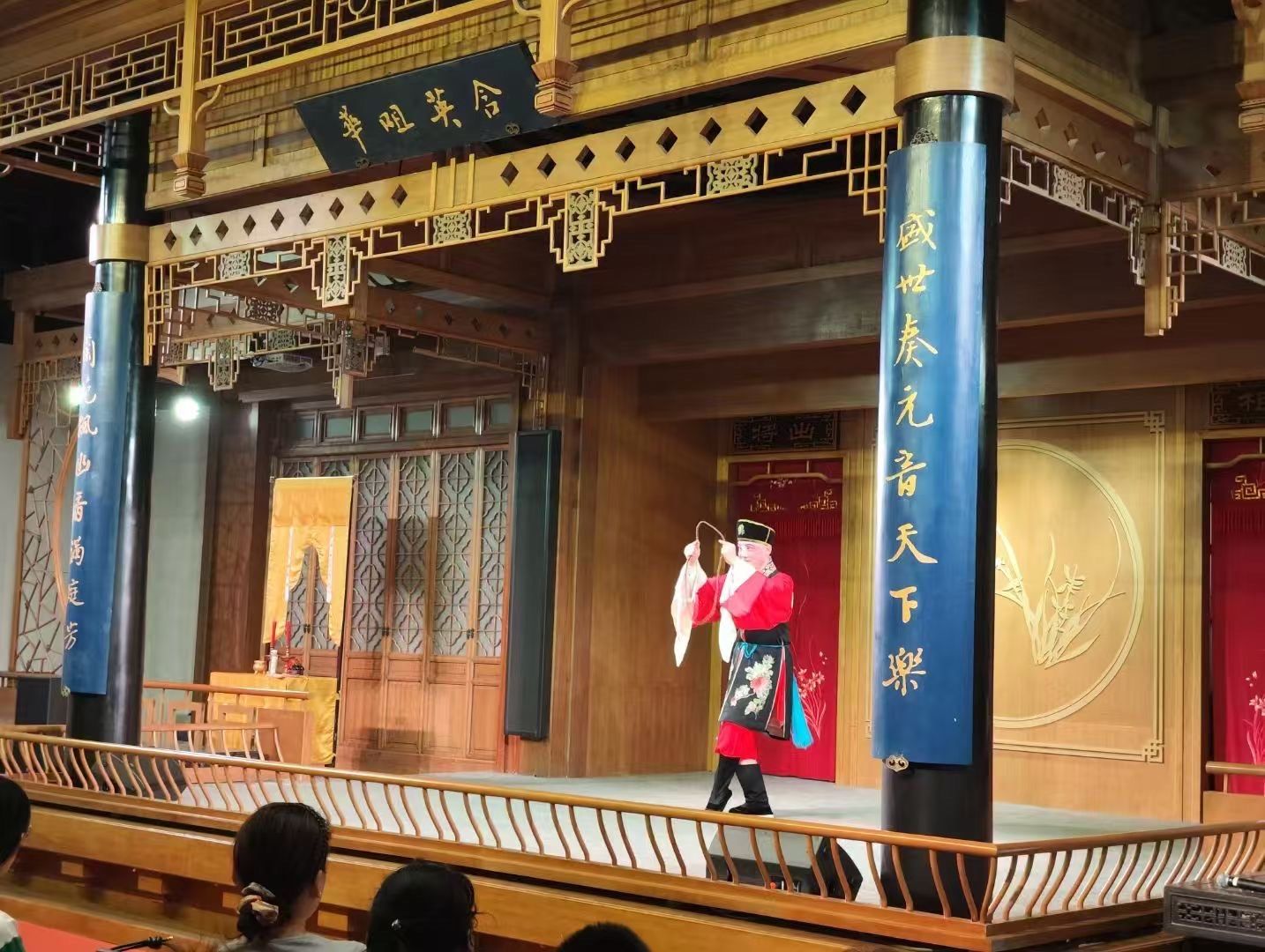 周六晚上的昆曲夜场演出,是江苏省苏州昆剧院的演员,非常值得一看!