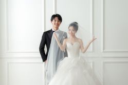 -雪中彩影婚纱摄影·微光艺术中心