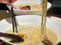 -荣家黄鱼面(前滩太古里店)