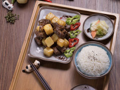 土豆炖牛腩饭-屋里家延边朝鲜族冷面(梅林3店)