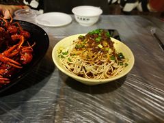 凉面-巴厘龙虾·榜首油焖大虾(洞庭·艺术洋房店)