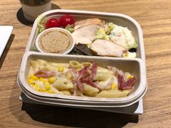 经典烟熏鸡胸肉配白汁管面-星巴克(北京长安商场店)