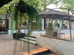 -喜洲吧·江畔老船厂·庭院餐厅(喜临院店)
