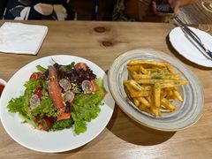 -LESCEDARS Brasserie Bistro香柏树