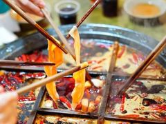 -渝嘴小老弟老火锅(华新村店)