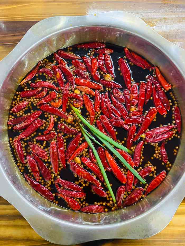 牛妈妈火锅(裕丰总店)-"位置不临街面上,在一个小巷子里面,环境看.