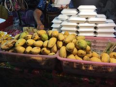 -芒果糯米饭摊子