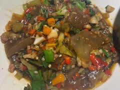 -阿瓦山寨·湘菜现炒·剁椒鱼头王(咸阳总店)