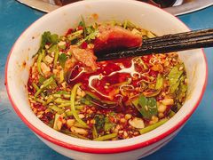 -牛华周记麻辣烫起源店