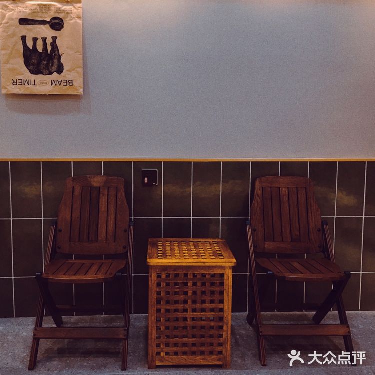 绿色复古风的咖啡小店