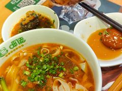 -呷佬·长沙手工米粉(金沙江路店)