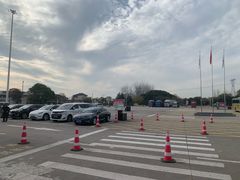 -平望服务区·停车场