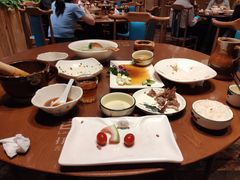 -老滇山寨•云南特色菜•地方菜•民族风情歌舞表演(金碧店)