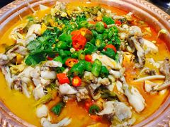 -沪小二炭火蛙锅(淮海中路美食不夜城店)