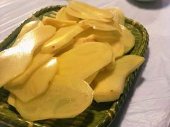 -鲁朗纳麦石锅鸡庄园