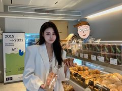 面包甜点陈列柜-吉森Bakery(教育路店)