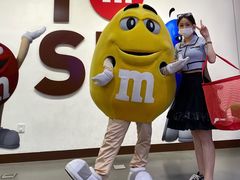 -m豆巧克力世界(上海世茂广场店)