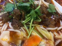 -鑫花溪牛肉米粉(人民广场店)