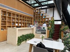 -四月吧餐厅(正阳步行街店)