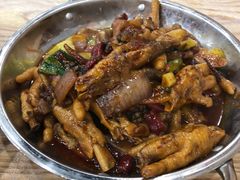 干锅姜辣凤爪-江城燕子大排档(江汉路步行街店)