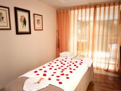 -尊尚柏丽美容SPA