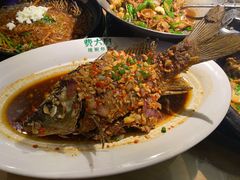 香酥大鲫鱼-费大厨辣椒炒肉(吉联MALL店)