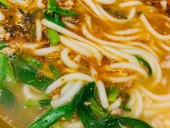 云南特色小锅米线-滇香肴·云南菜蒸汽石锅鱼(云南北路店)