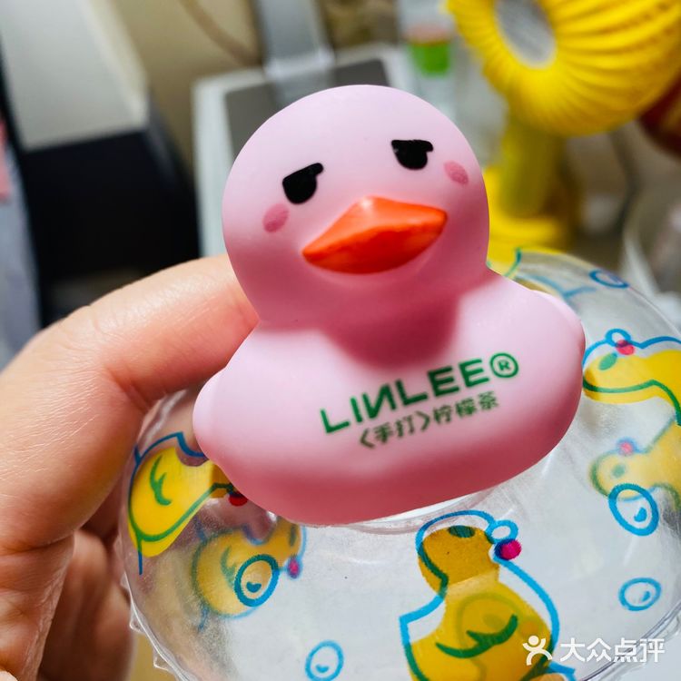 夏天喝🍋柠檬茶上瘾了！ 买还送夏季必备鞋？