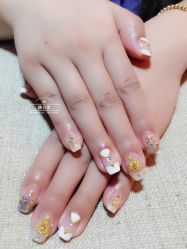 -睫乐园•睫公馆•美睫美甲沙龙