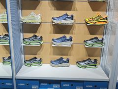 -燕莎奥特莱斯购物中心