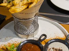 -Mark&Mars Restaurant